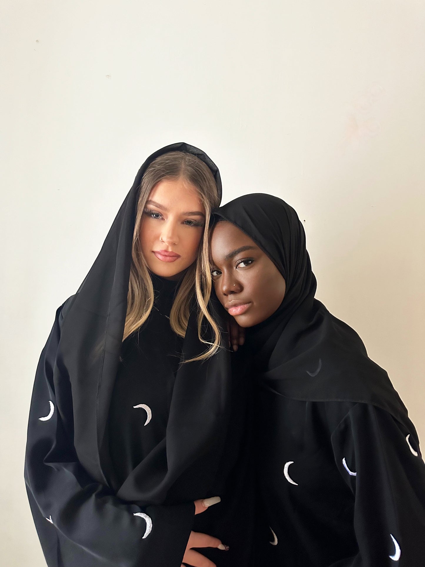 Abaya moon